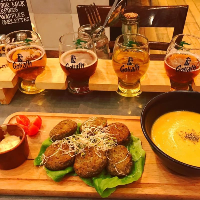 Falafel and draft organic beer tasting - The Sister Brussels Café, Brussels