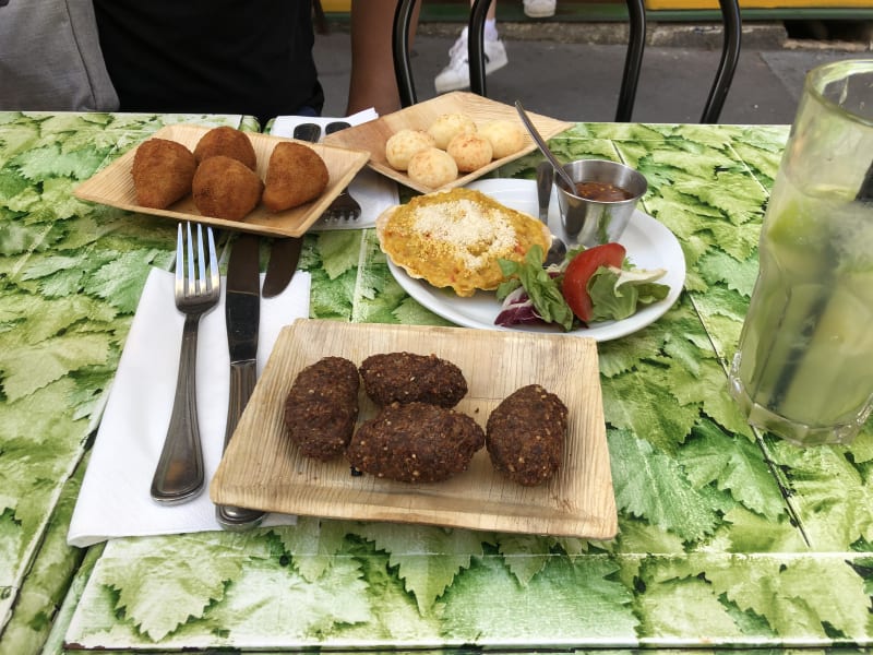 Entrées  - Carajas, Paris