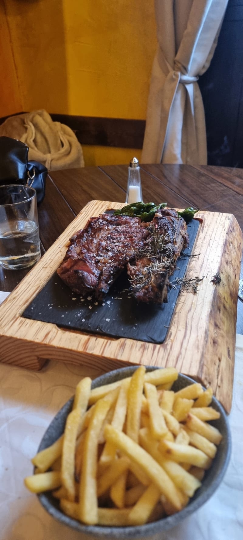 Asador Vasco En Busca del Tiempo, Madrid