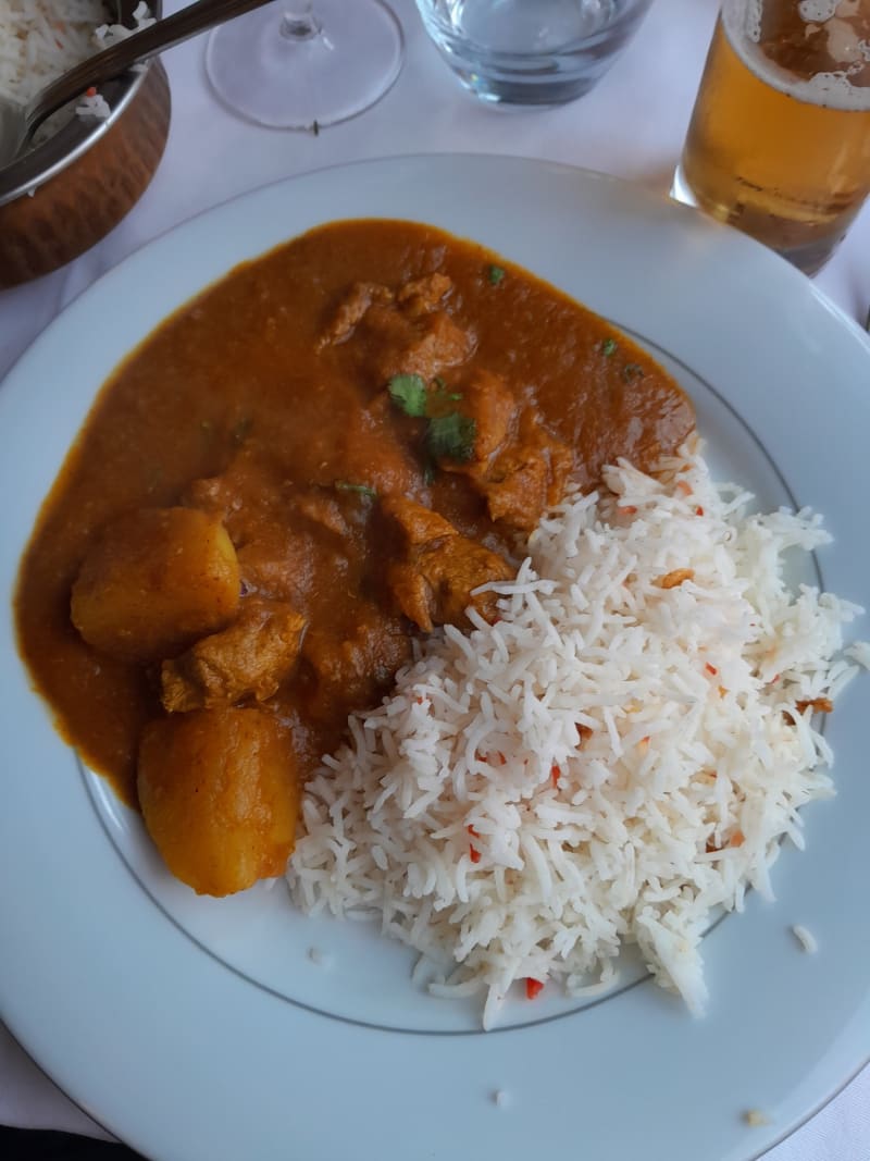 Le Basmati, Suresnes