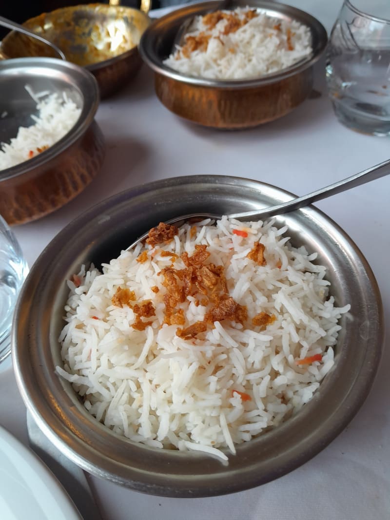 Le Basmati, Suresnes