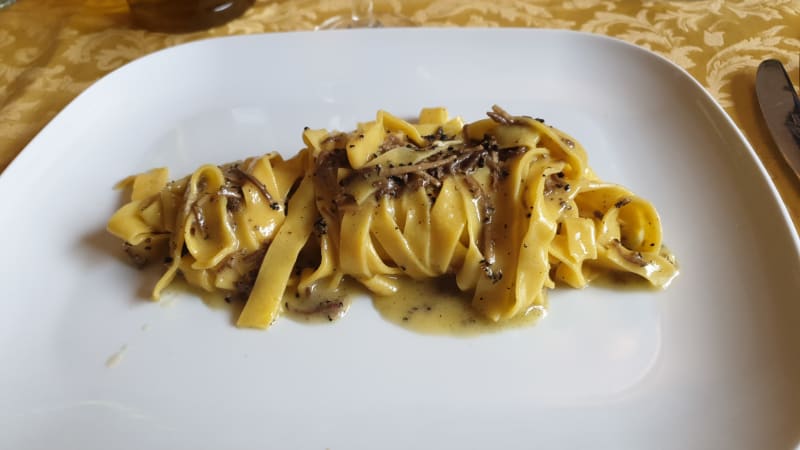 Tagliatelle tartufo  - Ristorante Fichetto, Foligno