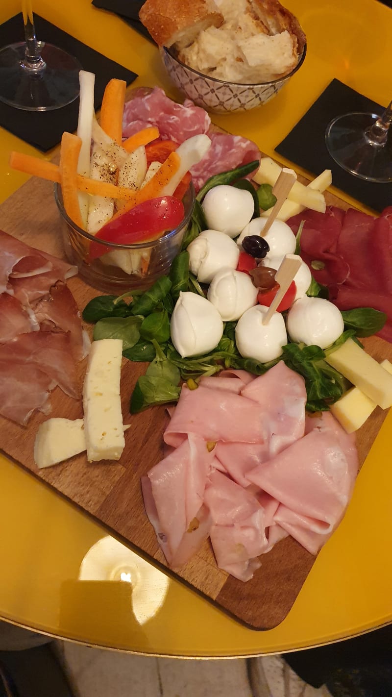 Aperitivo - Tamo Mozzarella Bar, Milan