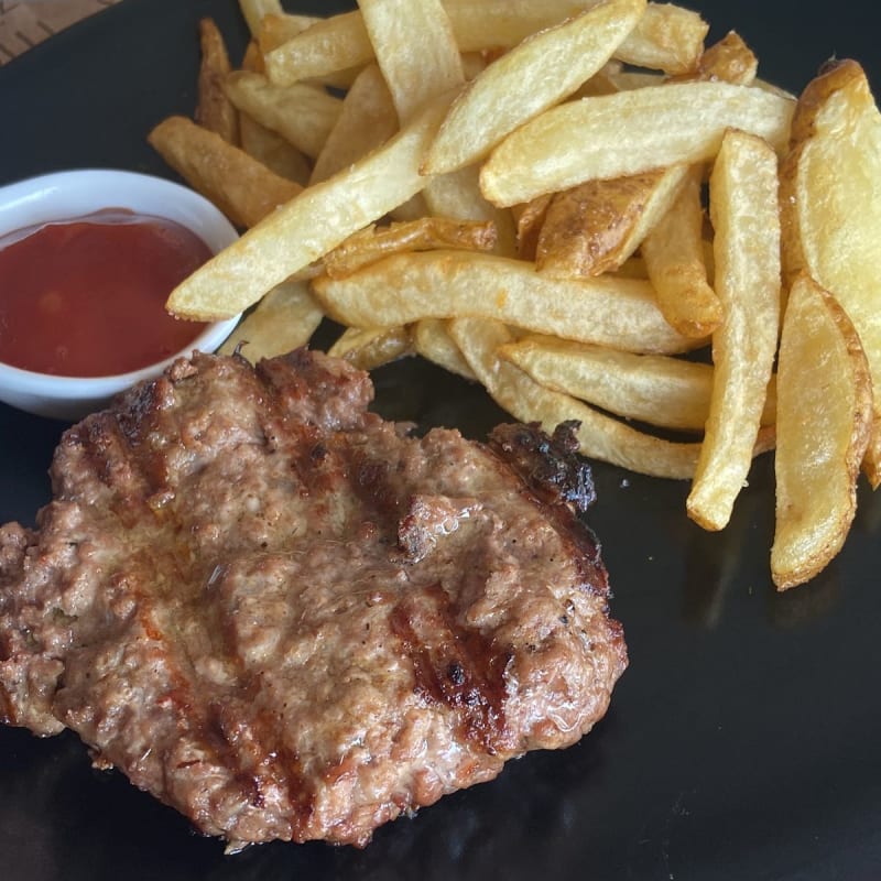 Burguer con patatas - El Balcó de Premià de Dalt, Premiá de Dalt