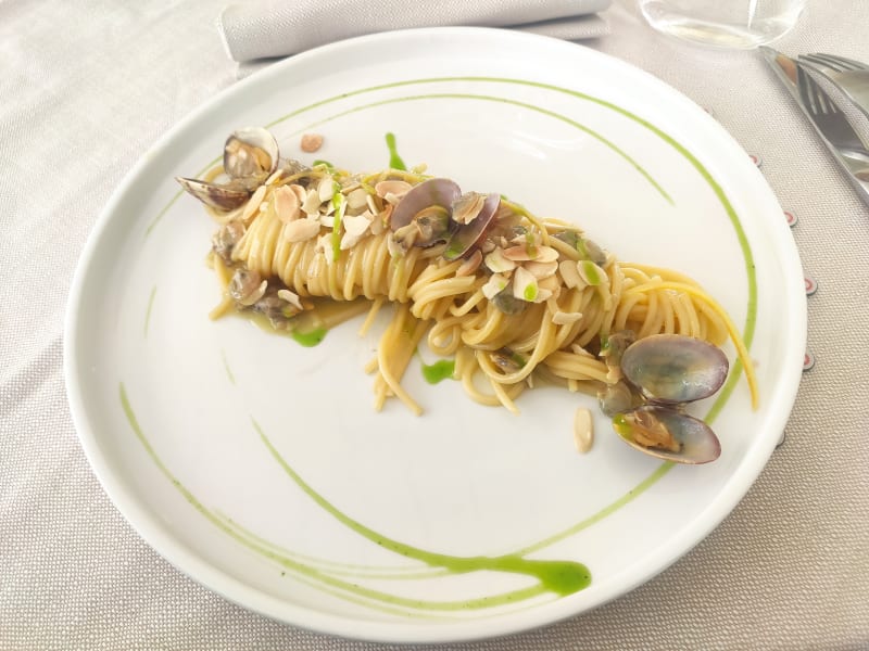 Spaghetto Con Vongole E Mandorle  - Bistrot di Baracchina, Livorno