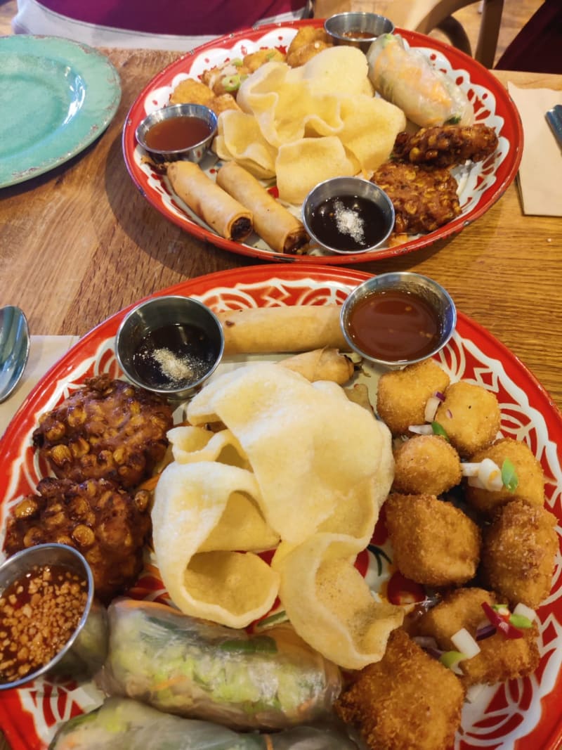 Rosa's Thai Cafe Greenwich in London Restaurant Reviews, Menus, and