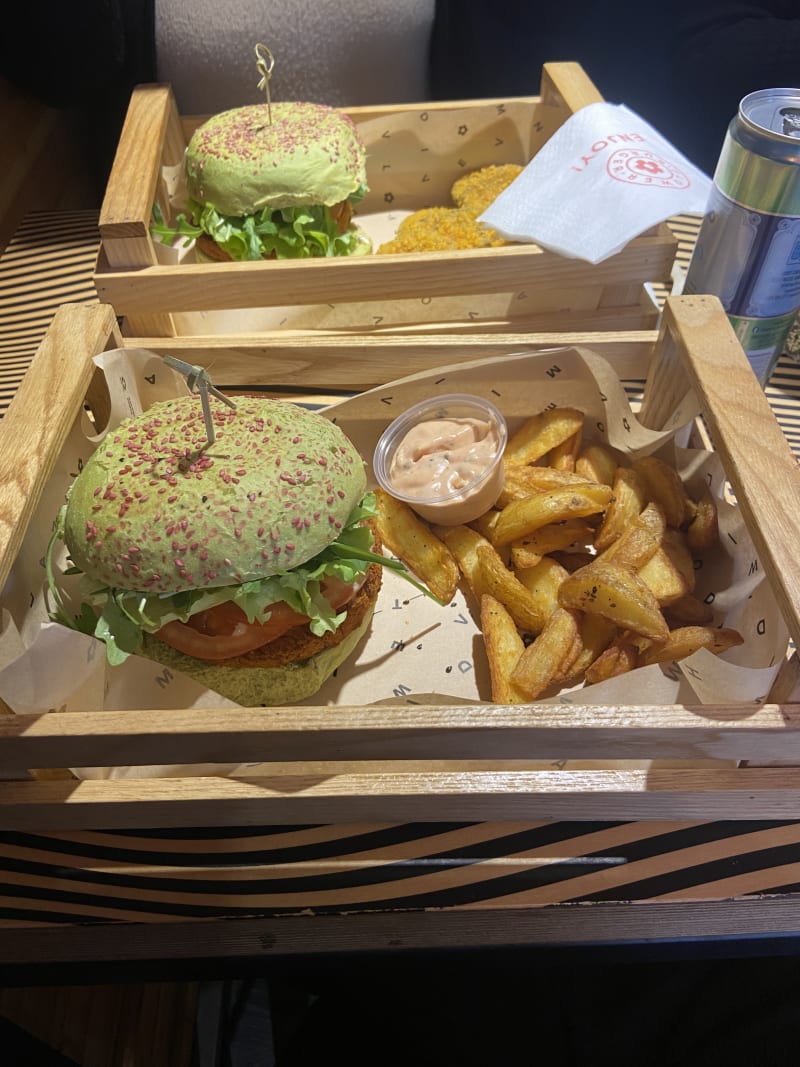 Flower Burger in Marseille - Restaurant Reviews, Menu and Prices