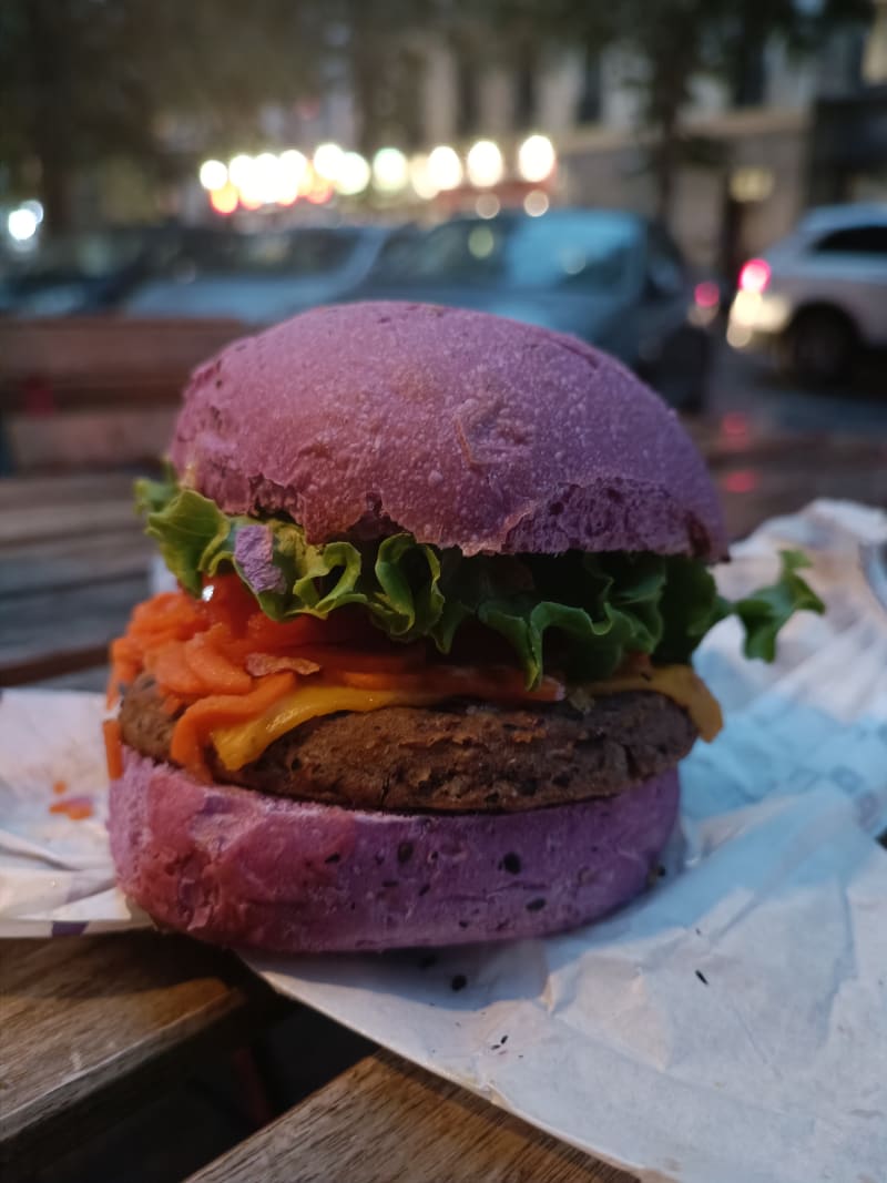 Flower Burger in Marseille - Restaurant Reviews, Menu and Prices