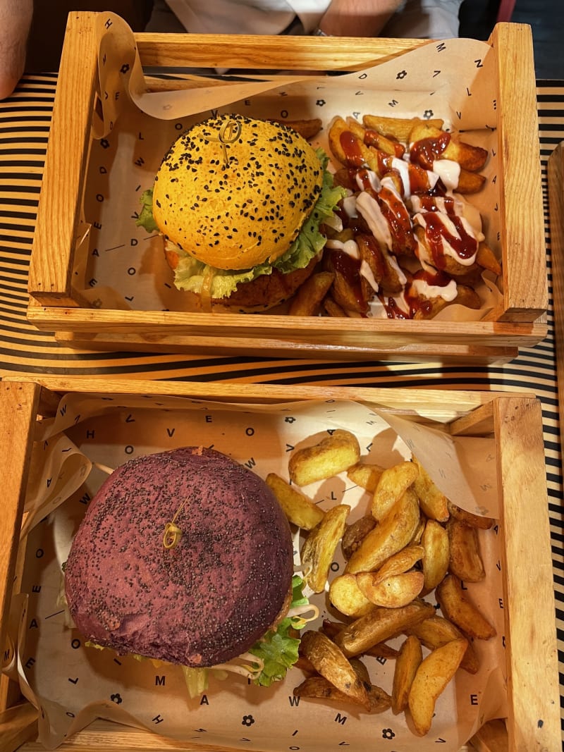 Flower Burger in Marseille - Restaurant Reviews, Menu and Prices