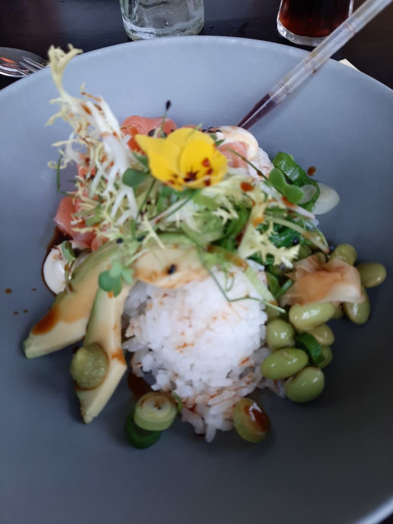 Voorgerecht pokebowl met zalm - Maria Johanna Hoeve - Restaurant, Noordeloos