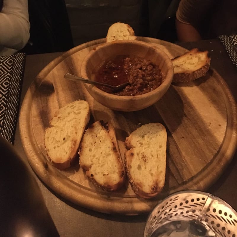 Pane e ragù - Bagus, Bologna