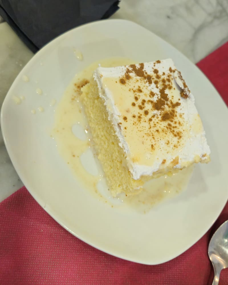 Tarta tres leche - Loren RestoBar, Barcelona