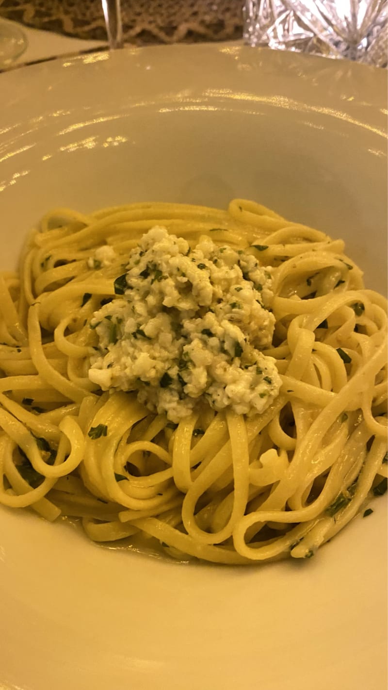 Linguine aglio, olio, peperoncino e tartare di gambero - Tierra Milano, Milan