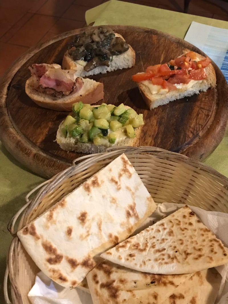 Crostini misti - La Ravegnana, Ravenna