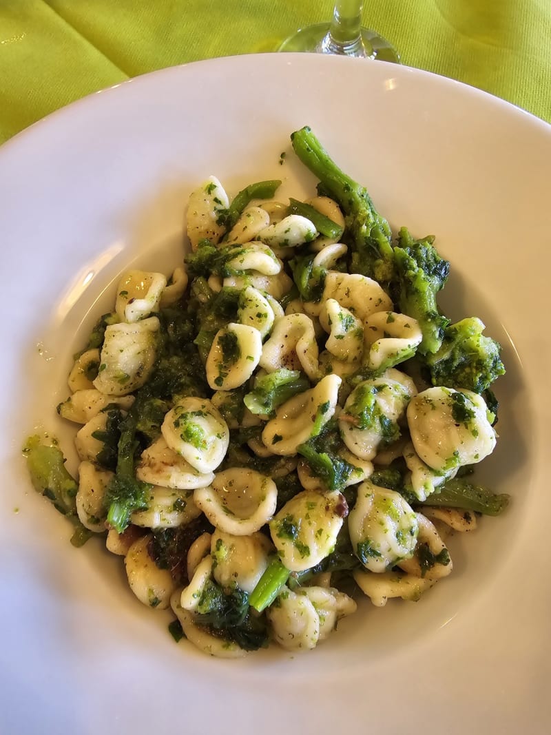 Orecchiette con cime di rape  - Tipica - Cucina Barese, Bari