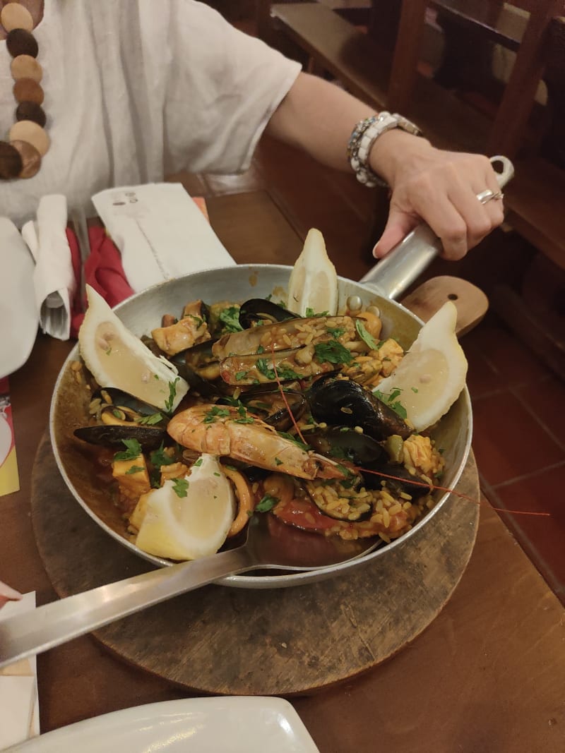 El Pajaro Cucina Spagnola e Greca, Naples