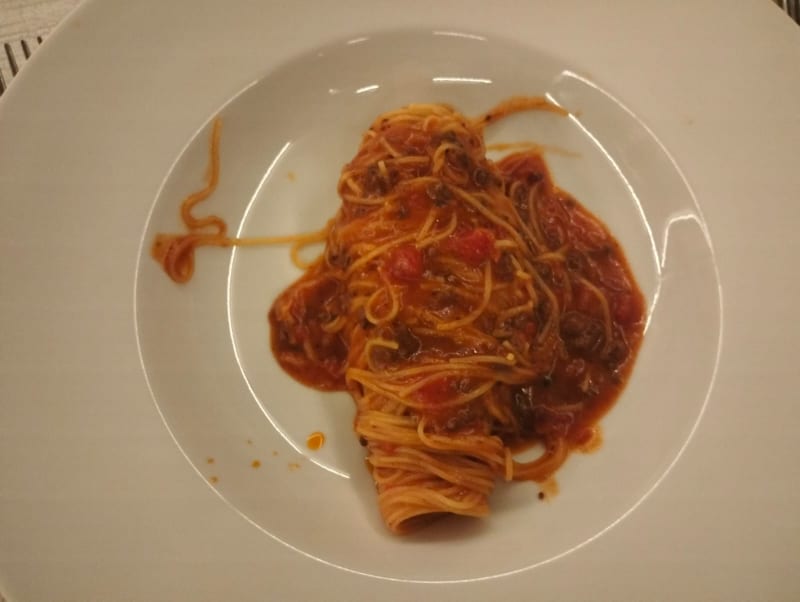 Maccheroncini di Campofilone al ragù - Villa Amaranto eventi e cucina