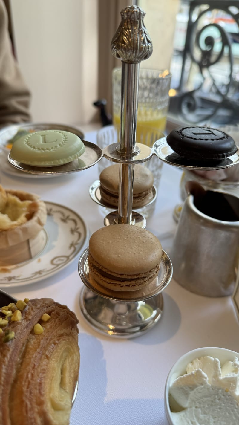 Ladurée Paris Champs-Elysées, Paris