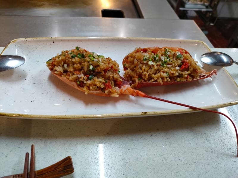 Riz au homard avant la cuisson de la chair devant nous - Iwaki - Teppanyaki, Cachan