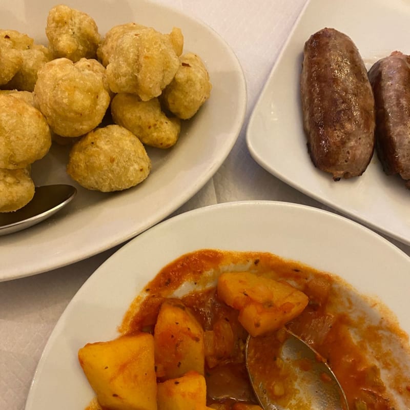 Battered fried cauliflower, sausage and potatoes in red sauce - Zi' Carmine, Agerola