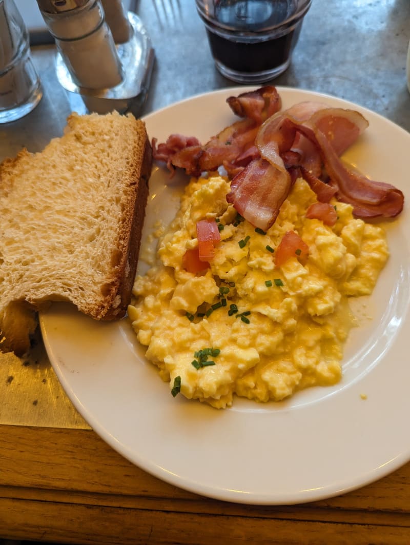 Brasserie Maison Rouge, Paris