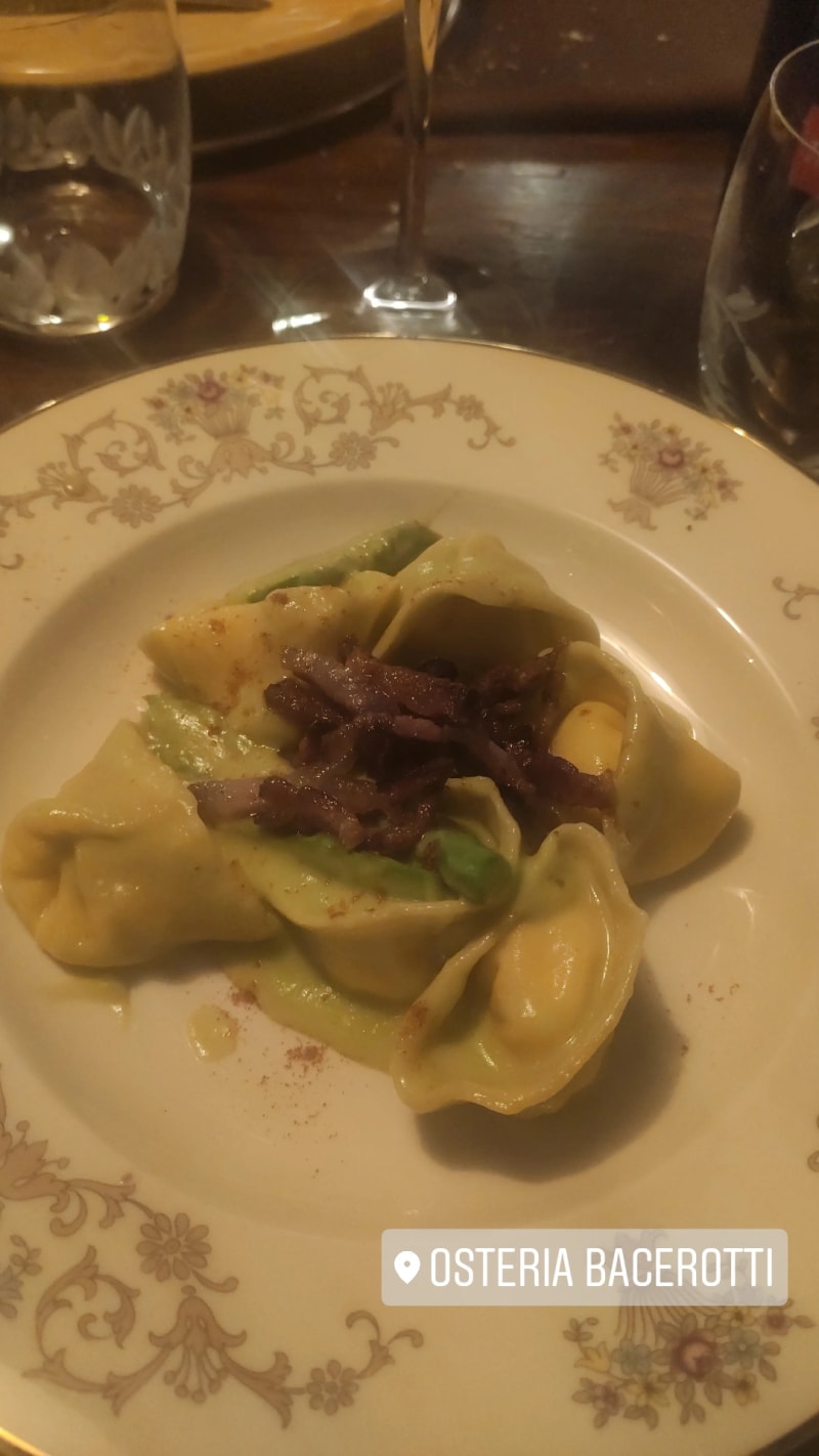 Tortelloni Con Ricotta, Crema Di Fave E Guanciale  - Osteria Bacerotti, Foligno