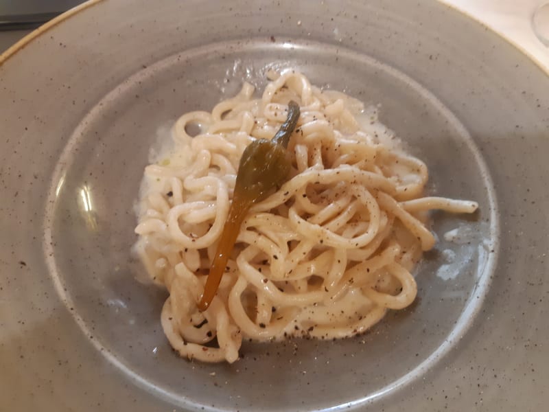 Pici con crema all'aglione in bianco - Il Fornacino Osteria