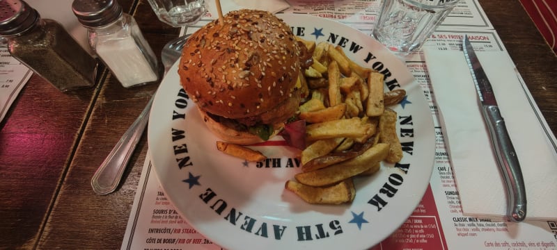 Le Fil Rouge Café, Paris