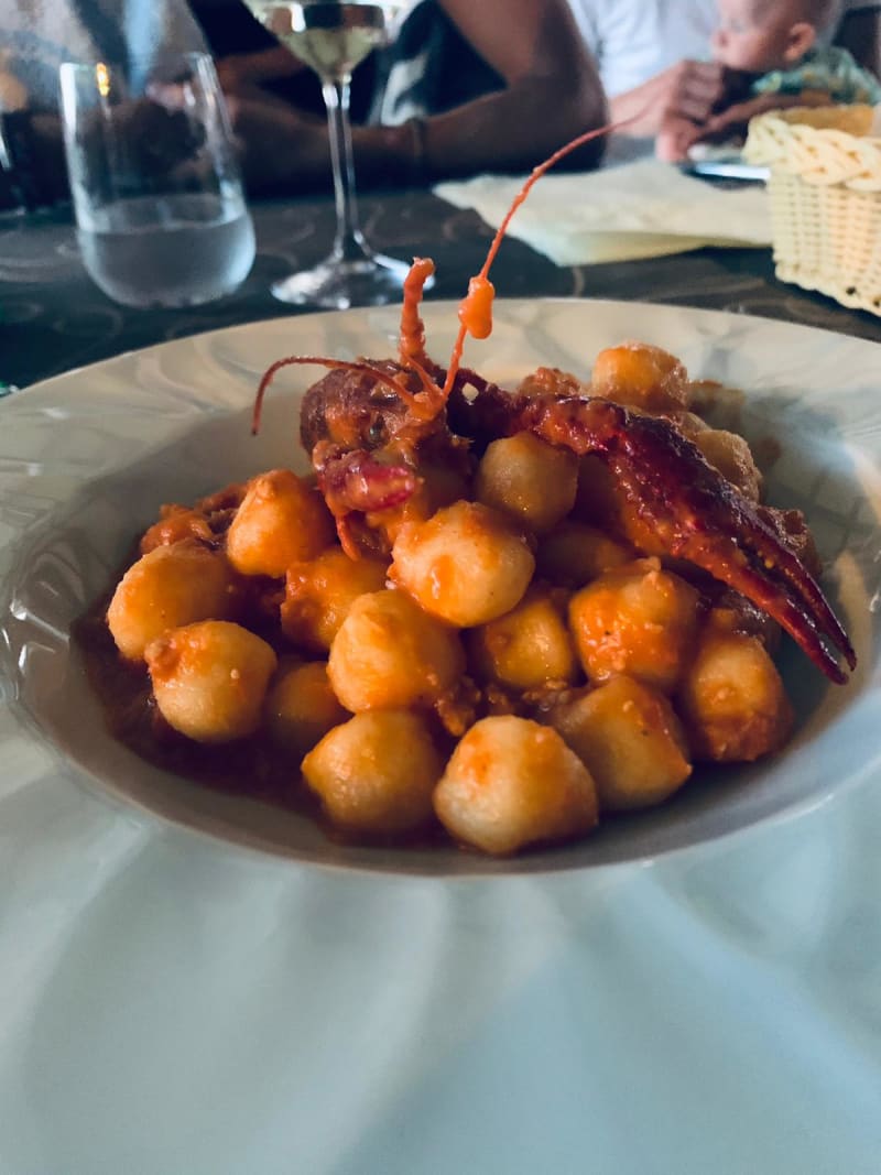 Gnocchi di patate con gambero di lago e lardo - Al Borgo