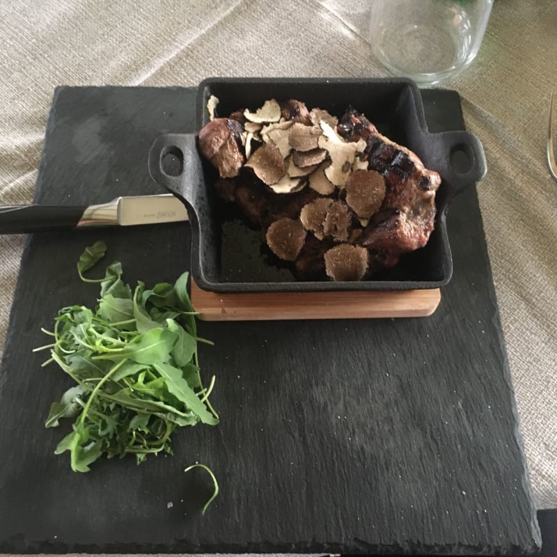 Tagliata di iberico con tartufo - Al Borgo