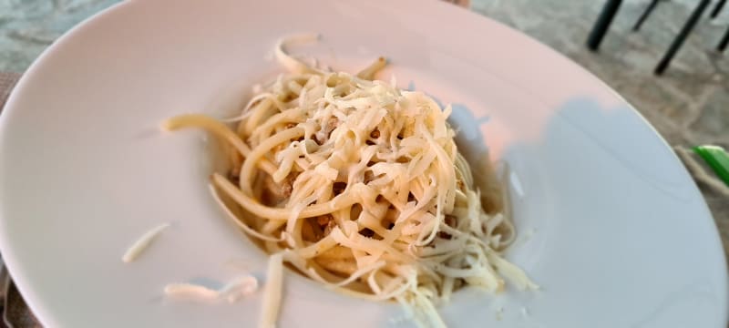 Pici con Ragu bianco e Pecorino - Al Borgo