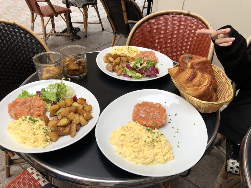 Liomar Café, Levallois-Perret