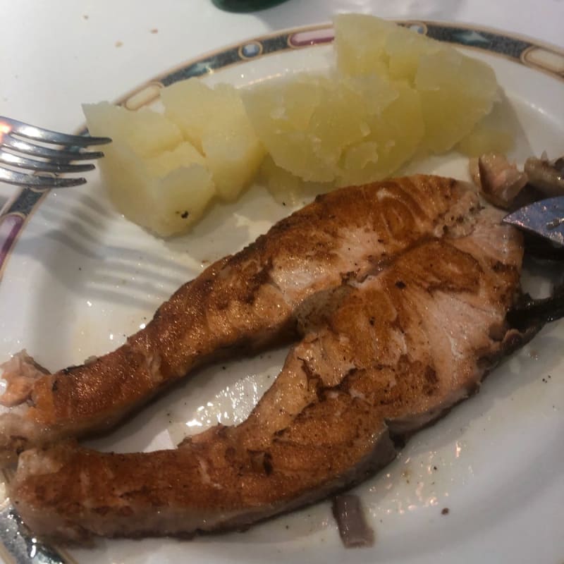 Salmón a la parrilla - Compostela, Madrid