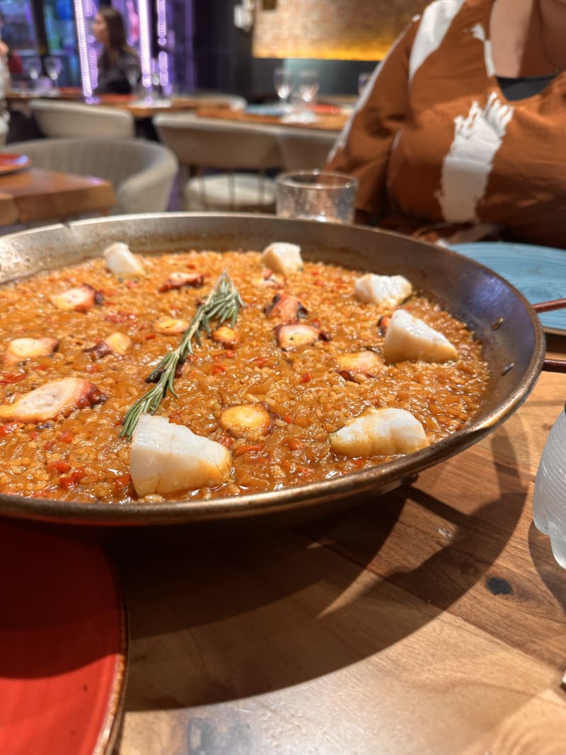 Paella de bacallà i pop (mín. 2 pax) - Mosty, Barcelona