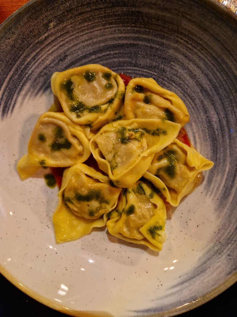 Cappellacci fatti a mano alla parmigiana, su crema di pomodoro arrosto - Shatì Piccolo Bistrot, Milan