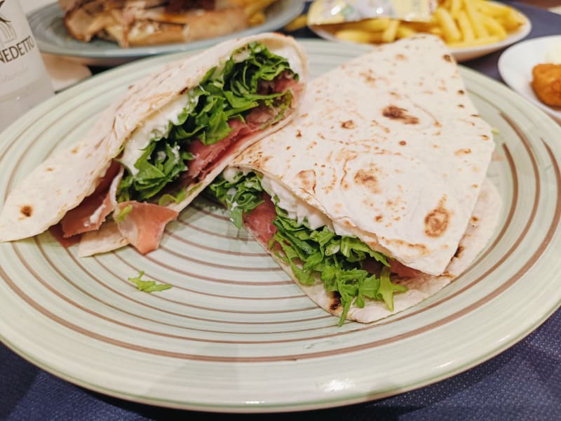 Hamburgeria Pizzeria  Paninoteca Piadina dell'Alba, Riccione