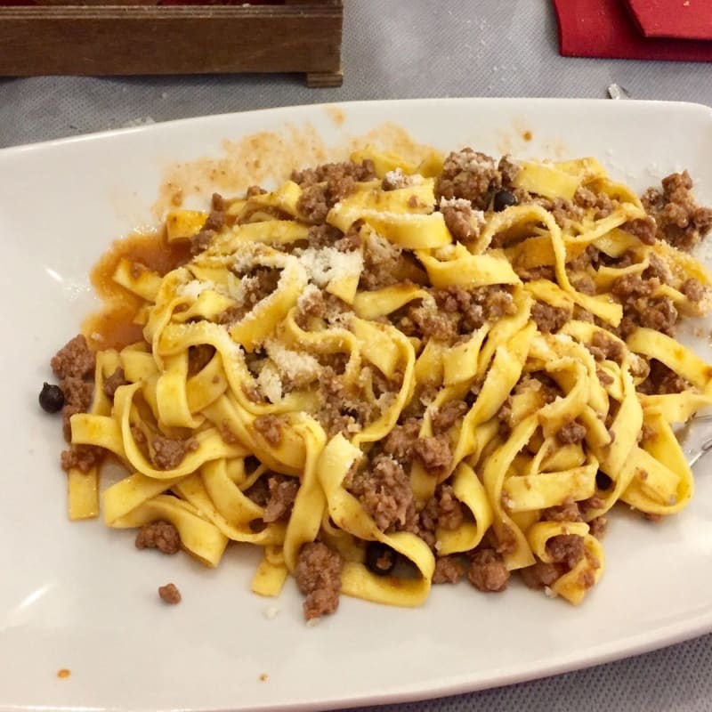 Fettuccine al ragù di pecora - Osti Matti, Rome