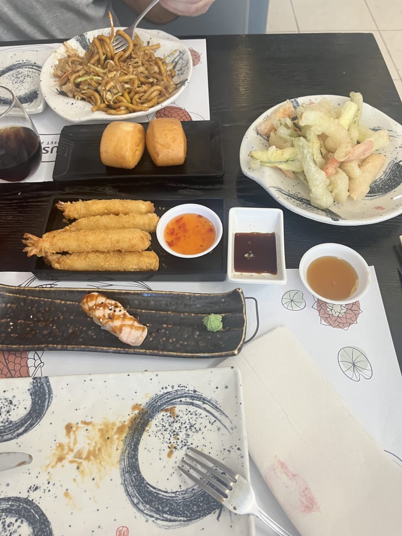 Sushi He V Girona, Girona