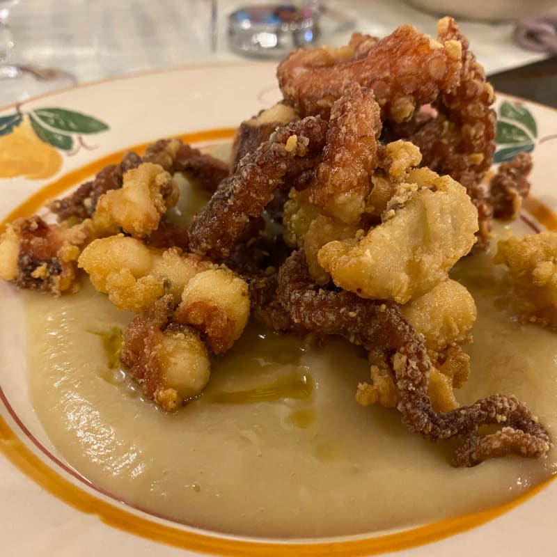 Polpo fritto su pure di fave - Filippu e Panaru, Calimera