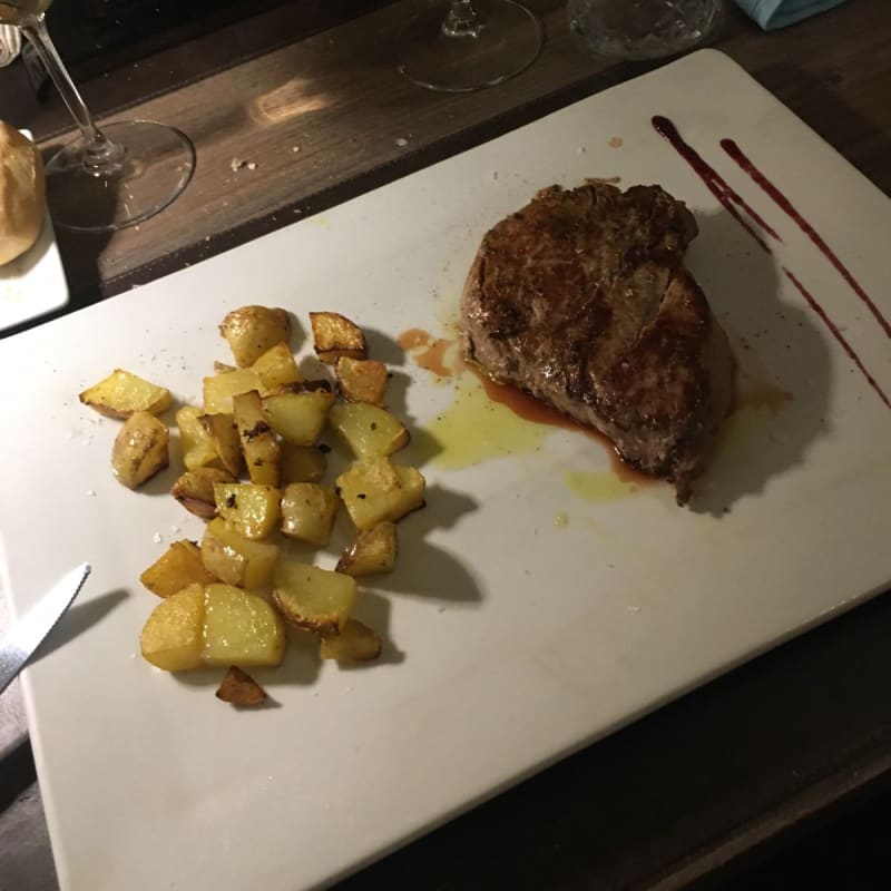 Filetto di manzo francese e patate al forno - Hostaria Cosmopolitan, Brescia