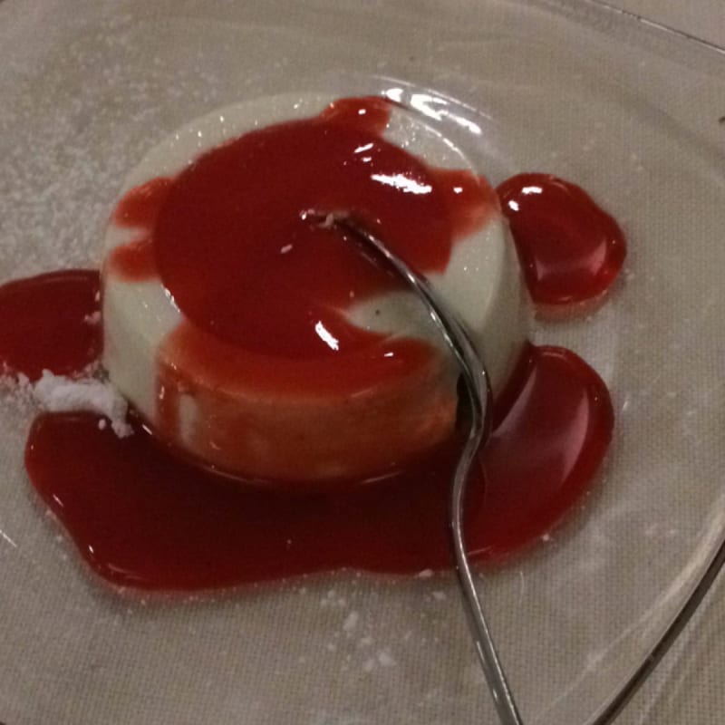 Panna cotta alle fragole - Astoria Ristorante Pizzeria, Fidenza