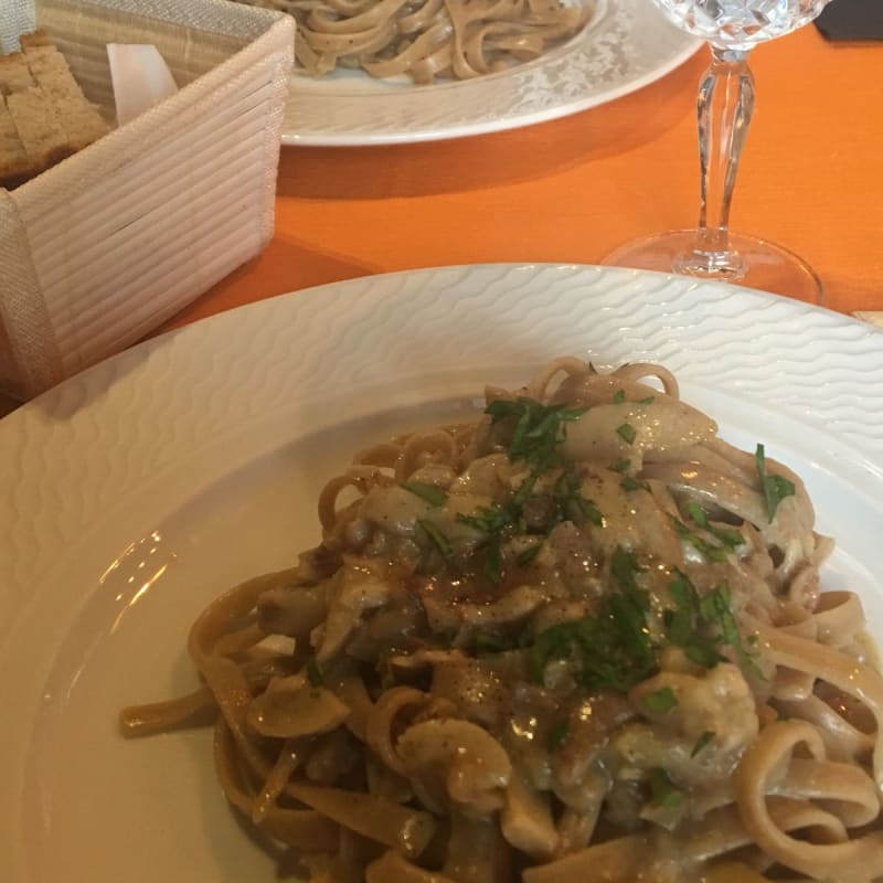 Tagliatelle con castagne, porcini e pancetta - La Dolce Vita