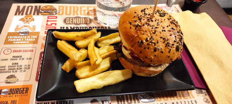 Monburger, Rome