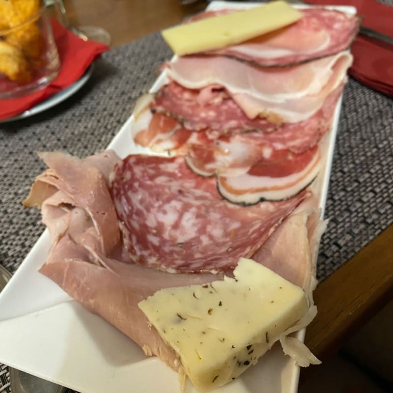 Tagliere di salumi e formaggi - Osteria Perbacco, Treviso