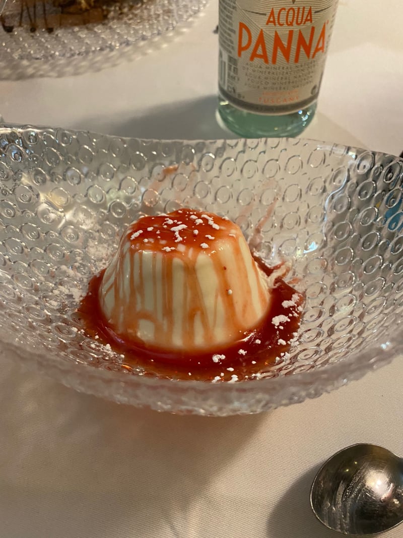 Pannacota con fresa - Trattoria Piccolo Mío, Boadilla del Monte