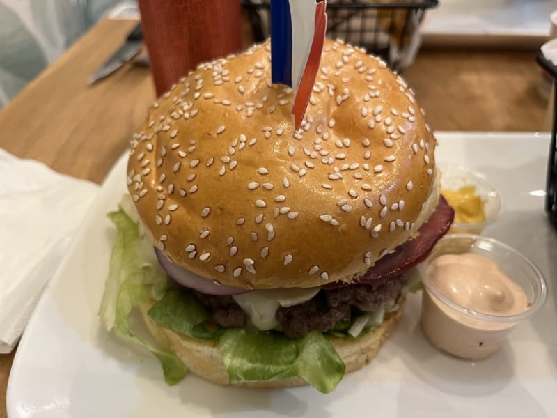 Cosmo BURGER, Paris