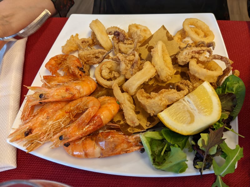 Fritto misto di gamberi e calamari - Vac è Press, Magenta