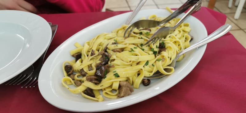 Fettuccine ai porcini - Hotel La Panoramica 89