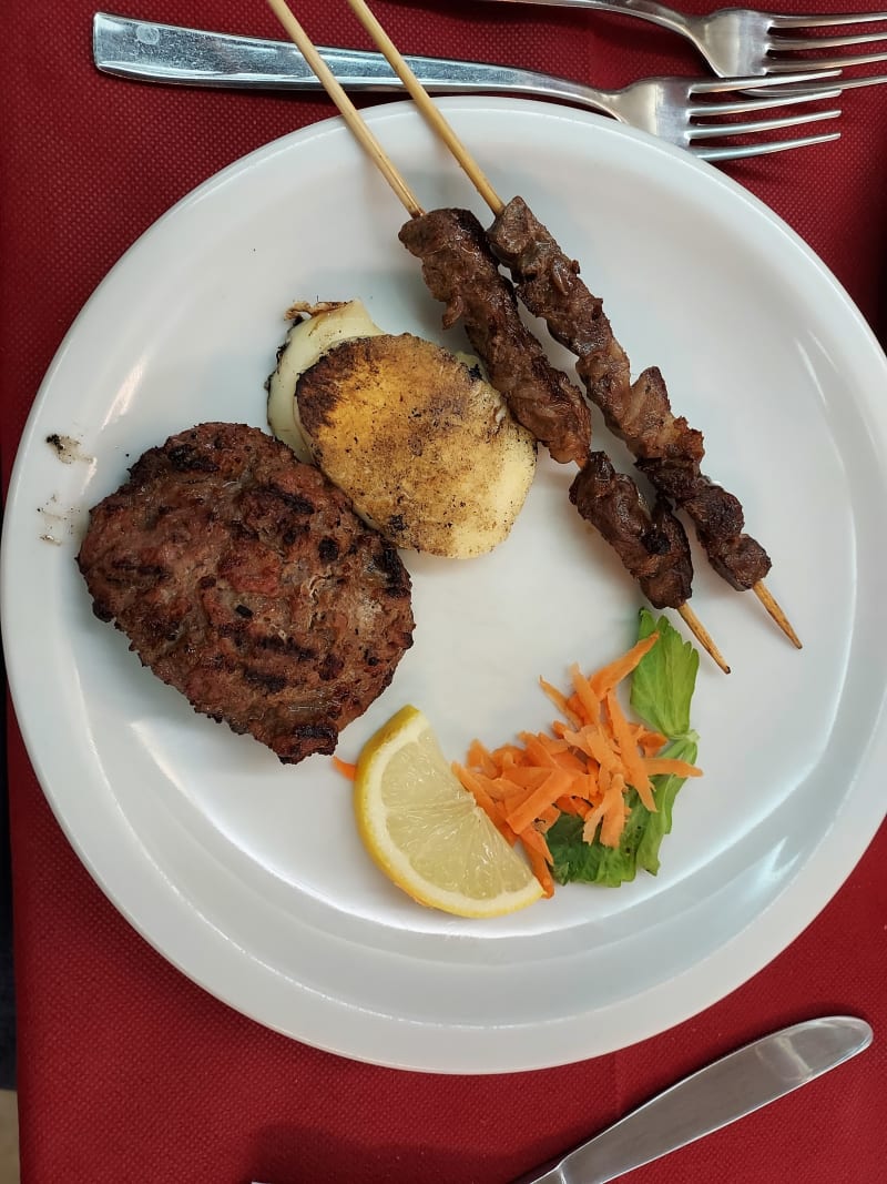 Grigliata Mista Con Arrosticini Al Posto Della Fettina (12€) - Hotel La Panoramica 89