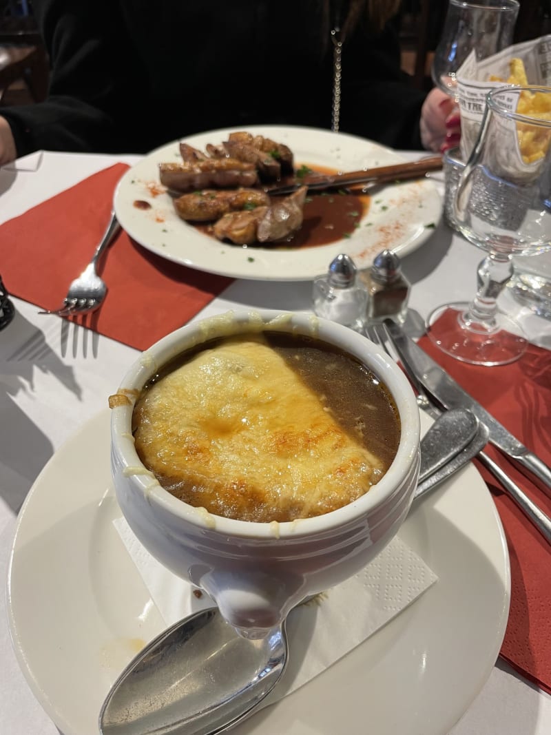 Restaurant L'Anvers du Décor à Paris - Menu, avis, prix et réservation